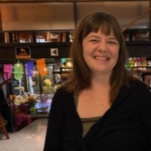 Meet your Posher, Caitlin